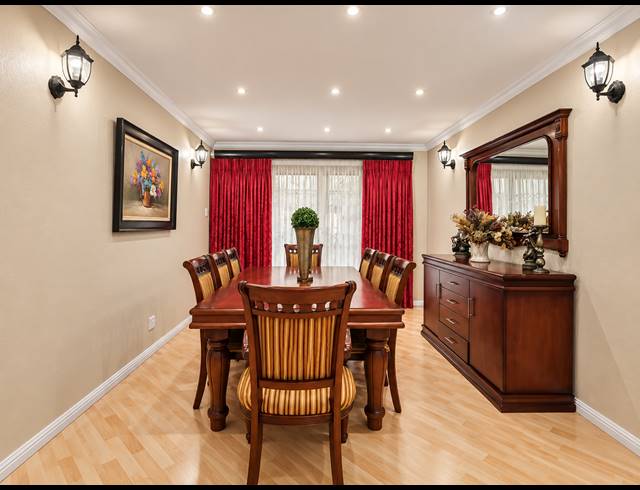 6 BEDROOM HOUSE FOR SALE IN THREE RIVERS